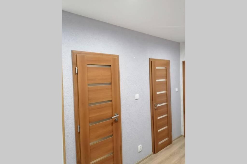 Apartman Blizko Hlavnej Stanice A Centra Mesta バルデヨフ エクステリア 写真