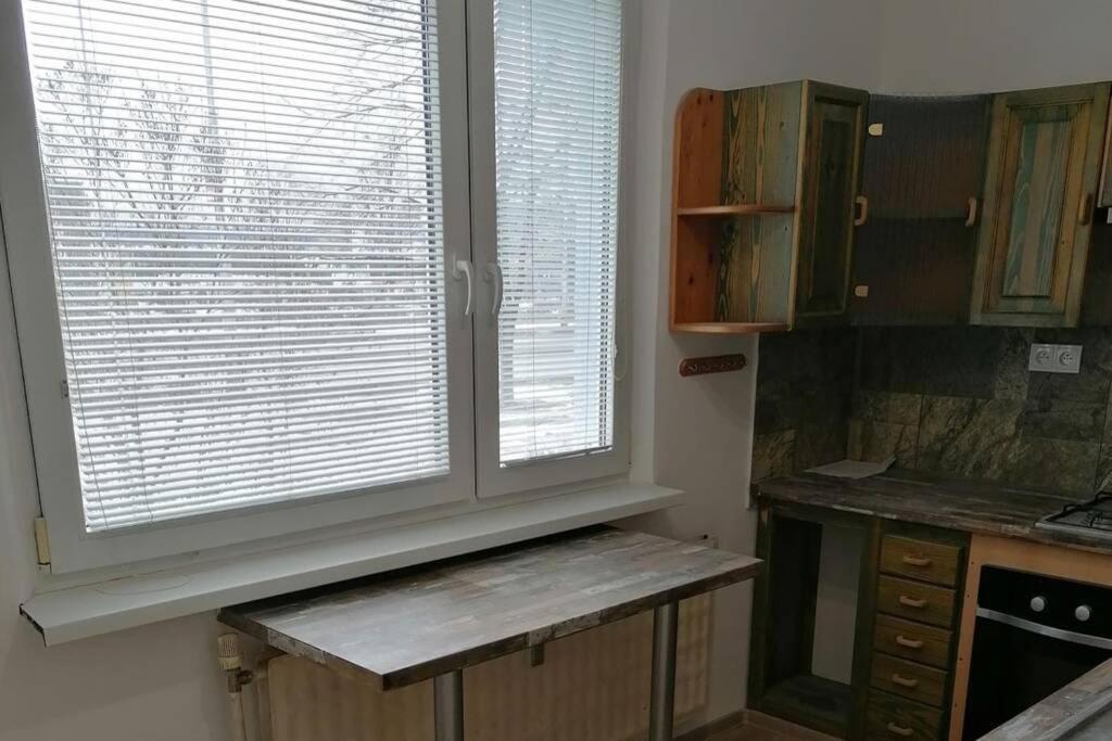 Apartman Blizko Hlavnej Stanice A Centra Mesta バルデヨフ エクステリア 写真