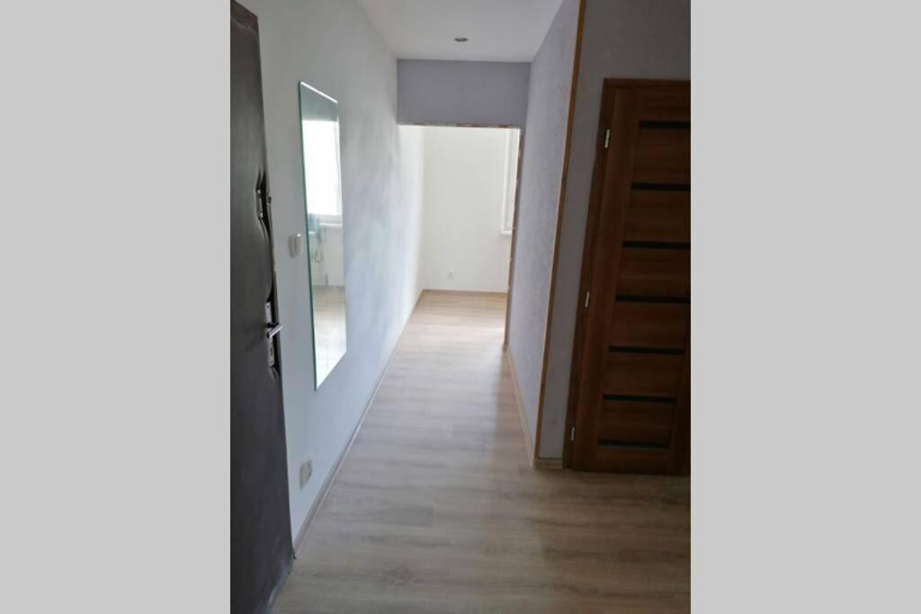 Apartman Blizko Hlavnej Stanice A Centra Mesta バルデヨフ エクステリア 写真